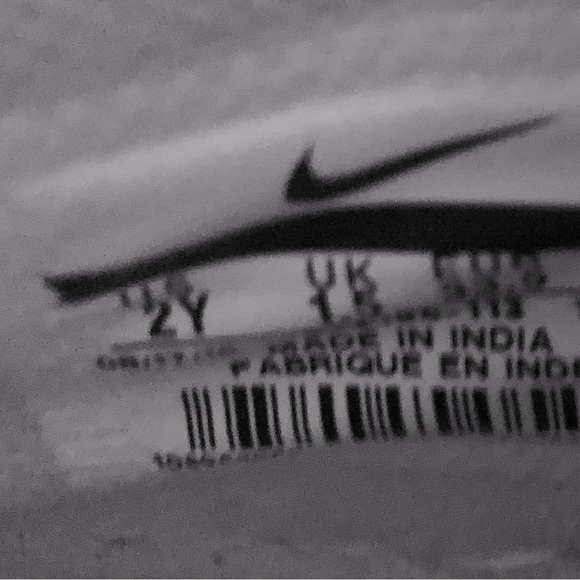 NIKE Kids’ White Court Borough High Top Sneakers Runners - Picture 2 of 4